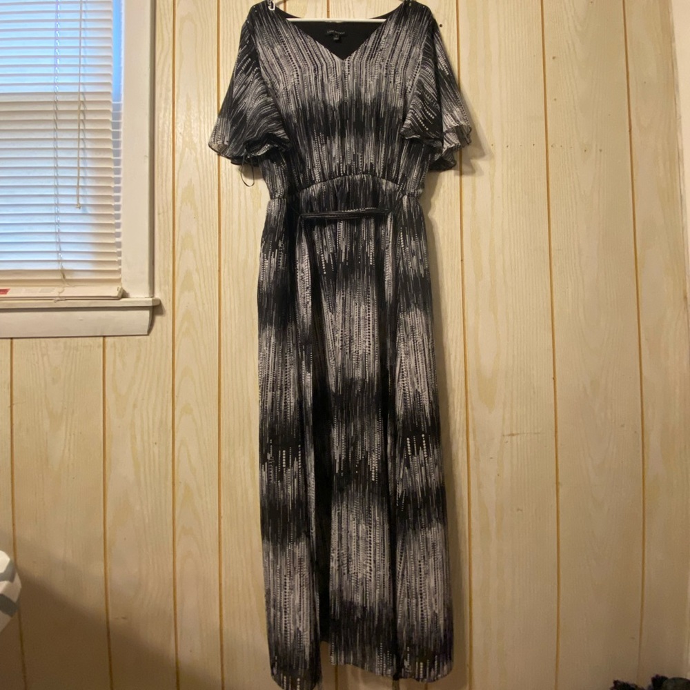 Black and white dress never worn